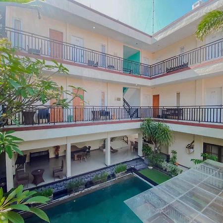 Dedy Beach Inn Kuta  Exterior photo