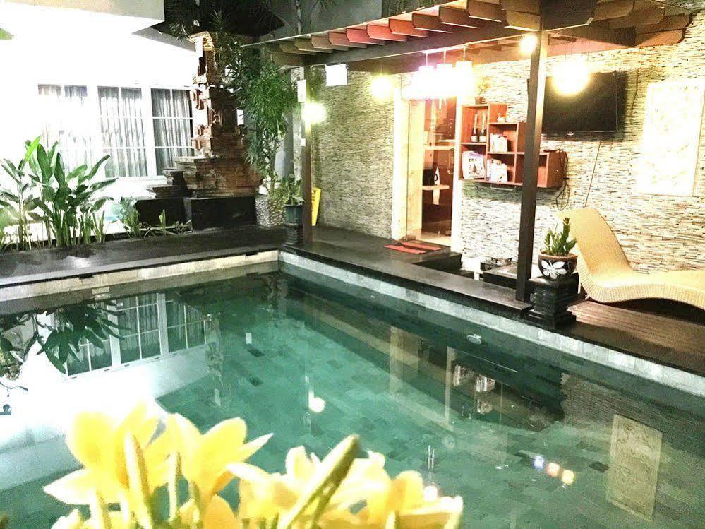 Dedy Beach Inn Kuta  Exterior photo