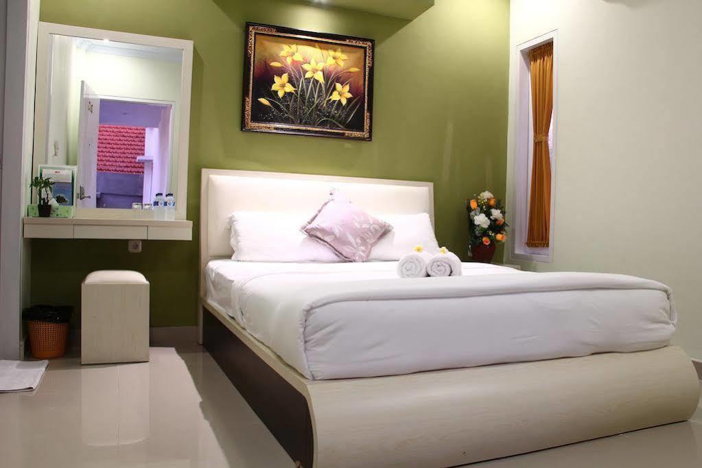 Dedy Beach Inn Kuta  Exterior photo